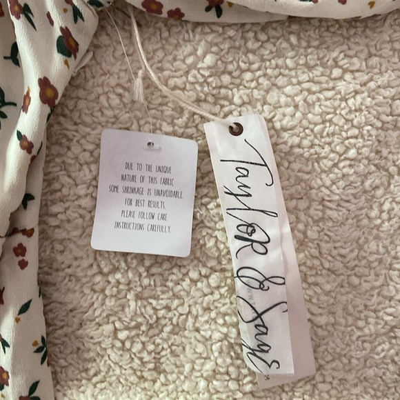 Taylor & Sage Women’s Vintage Ivory Floral Fit And Flare Mini Dress Size Small - Picture 7 of 9